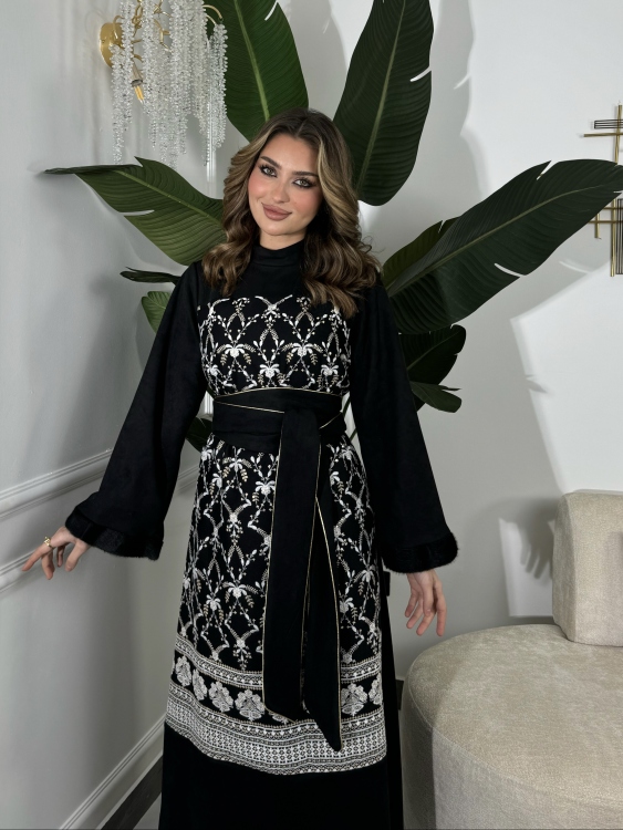 Jalabiya Dress With Fur Collar(دهبي وابيض)جلابية الكشخه 