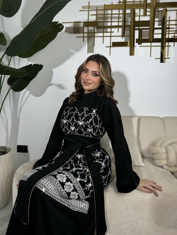Jalabiya Dress With Fur Collar(دهبي وابيض)جلابية الكشخه 