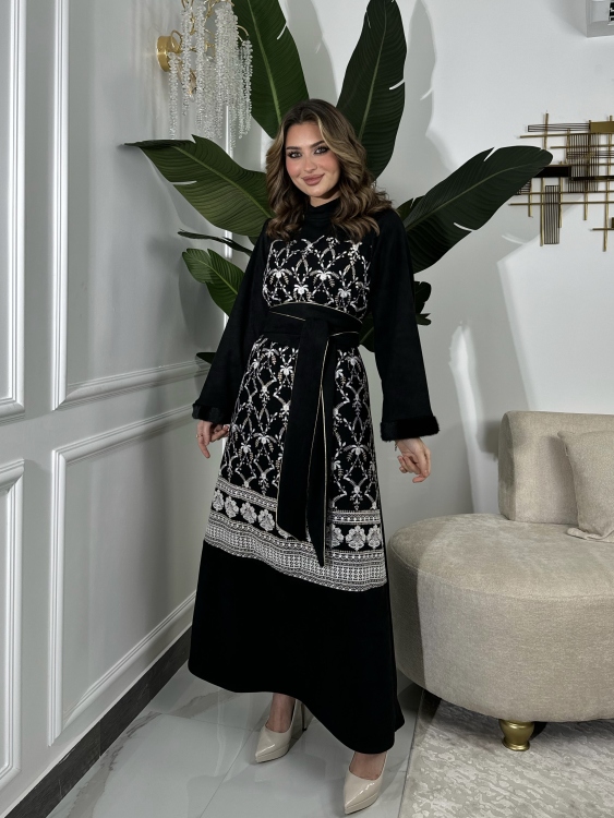 Jalabiya Dress With Fur Collar(دهبي وابيض)جلابية الكشخه 