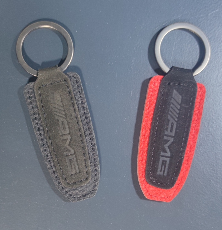 ميدالية AMG جلد طبيعي 