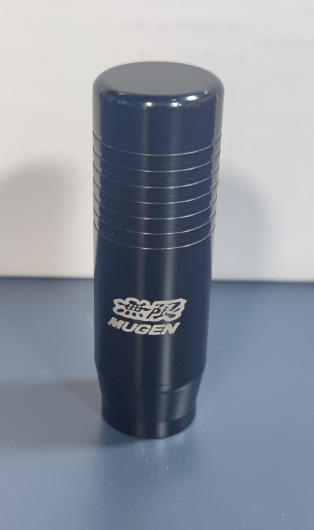 مسكة جير MUGEN اسود