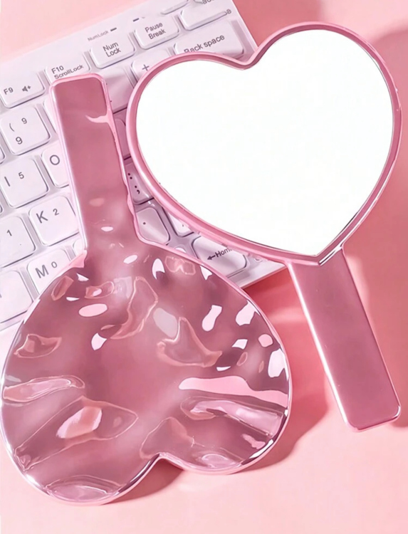 Heart-shaped mirror