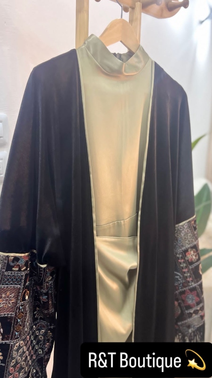 عباية مخمل قطعتين ( فستان + بشت) / اخضر