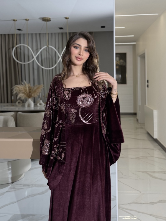 Two-Piece Velvet Dress with Structured Top الجوهره