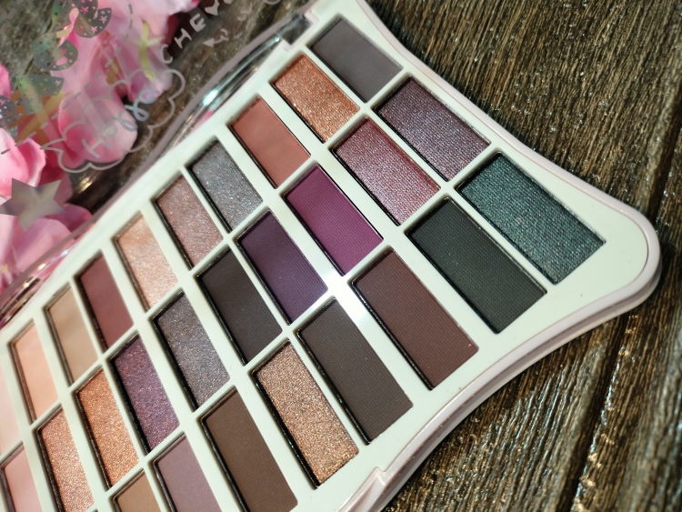 باليت أي شدو dodo girl eyeshadow 