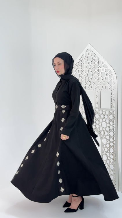 فستان رايا  باللون (الاسود)