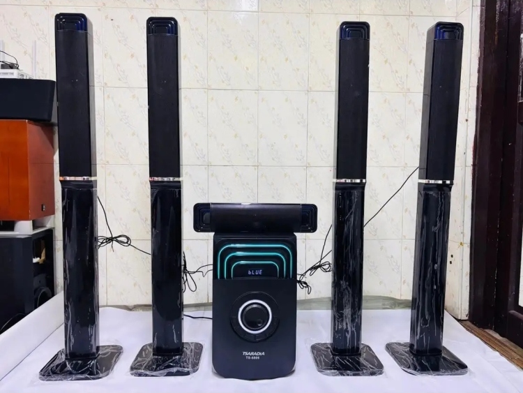 مسرح منزلي صوتي مكون من 5 سماعات وصب هوفر 