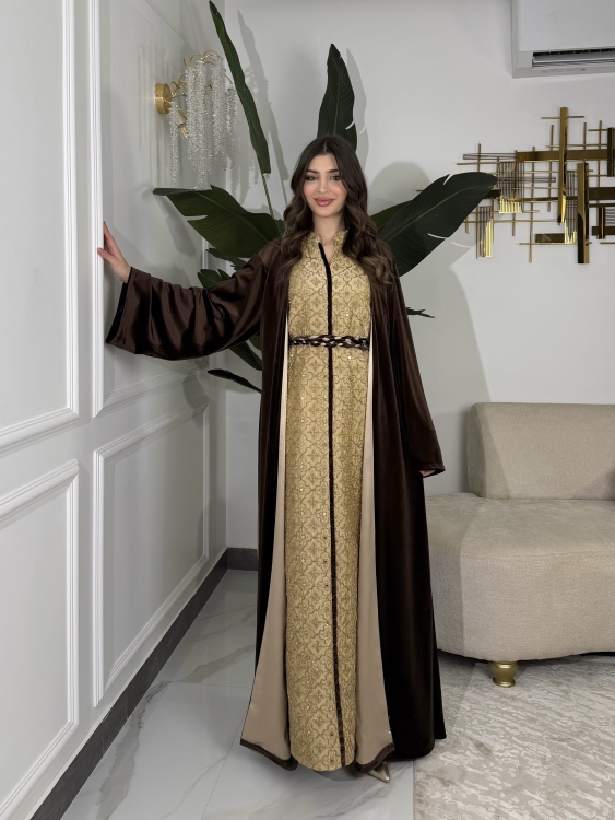 Embroidered Velvet Dress & Velvet Bisht الملكه