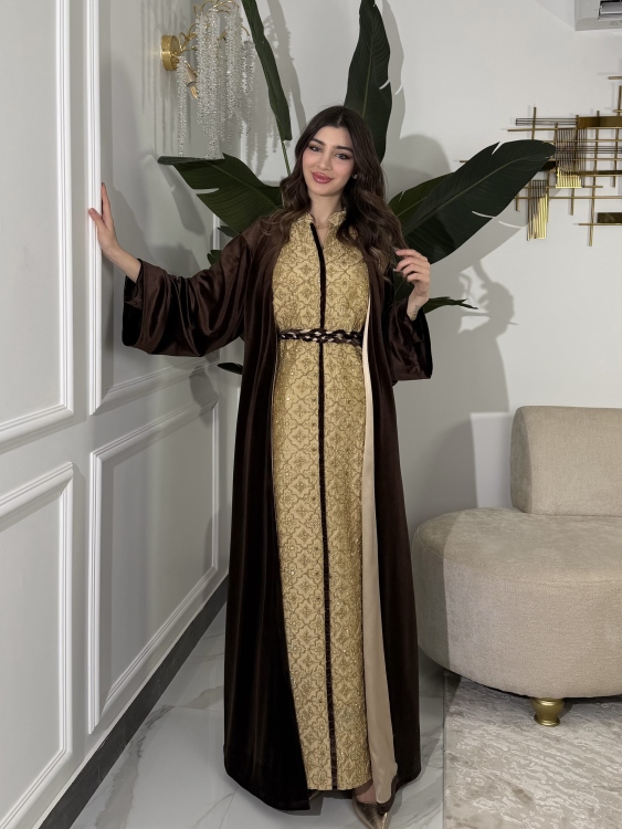 Embroidered Velvet Dress & Velvet Bisht الملكه