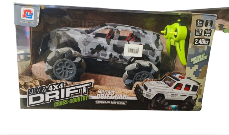 سيارة دفع رباعي 