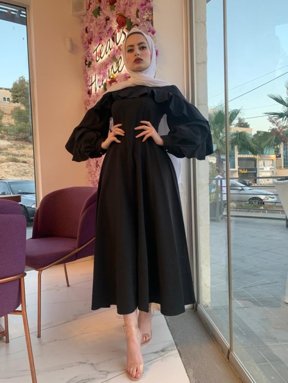 فستان الاميرات باللون الاسود