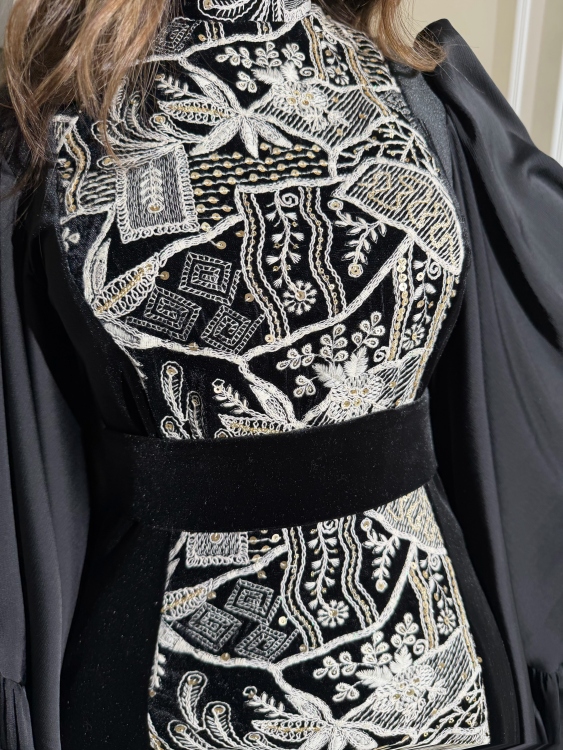 لانا Embroidered Velvet Dress