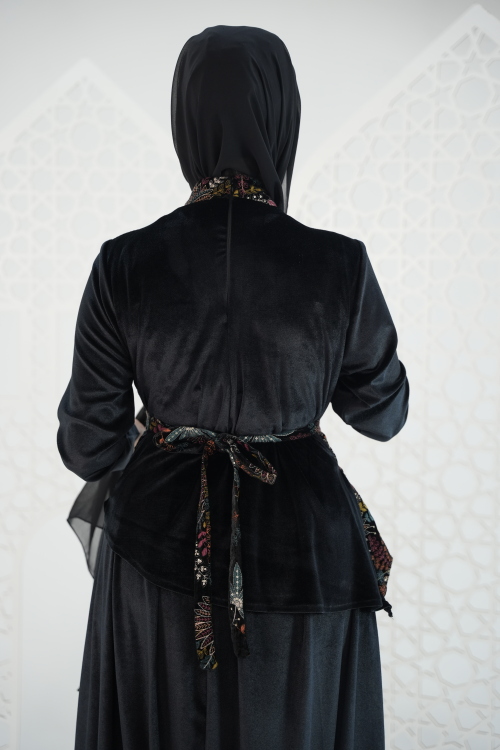 فستان الملفتة بقماشة المخمل