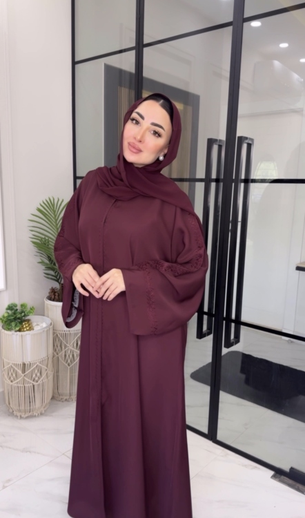 عباية تطريز ناعم