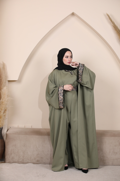 طقم العروبه باللون الاخضر الفاتح 