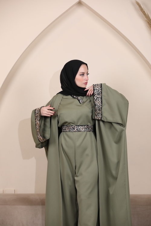 طقم العروبه باللون الاخضر الفاتح 