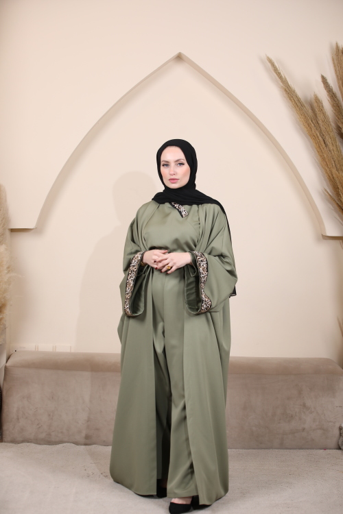 طقم العروبه باللون الاخضر الفاتح 