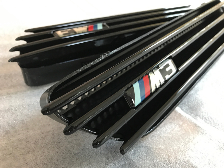 BMW E46 M3 CARBON SIDE GRILL / SET