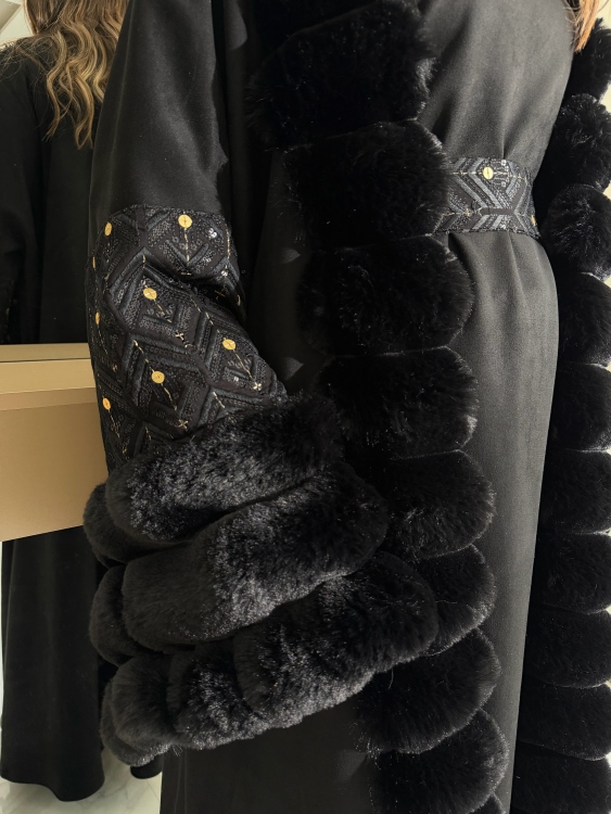 Embroidered Fur Bisht with Suede Dress  جلابية شموخ الفرو
