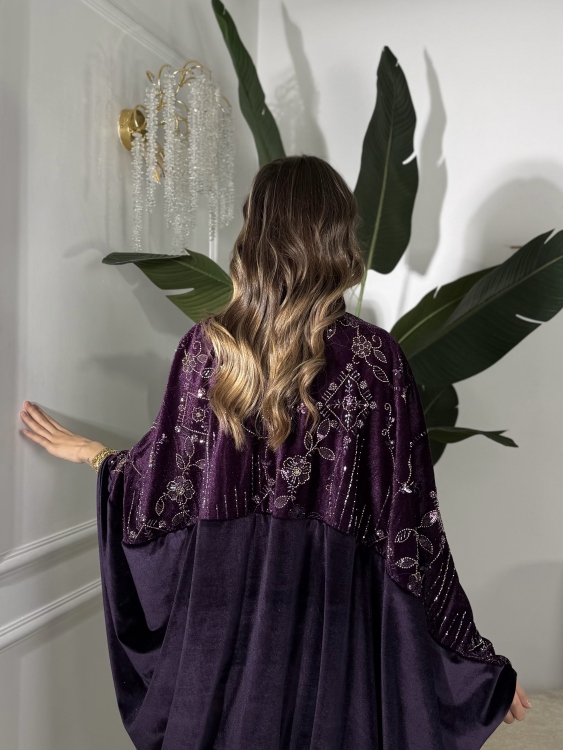 جلابية لينا top ‏Heavy linen dress paired with a shirred velvet 