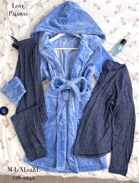 بيجامه 3 قطع 