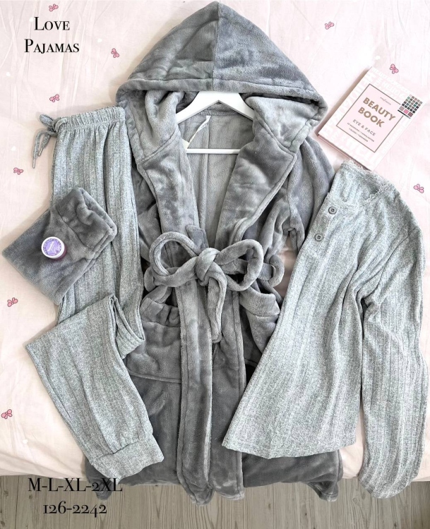 بيجامه 3 قطع 