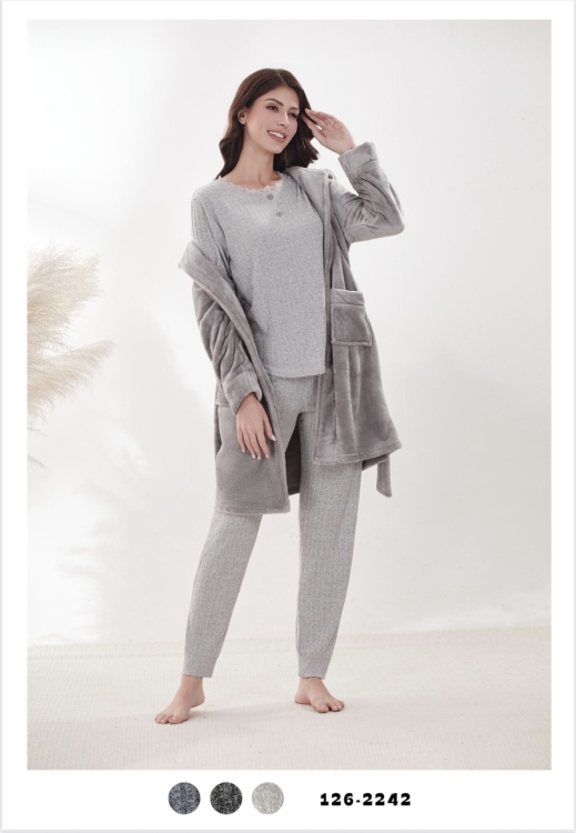 بيجامه 3 قطع 