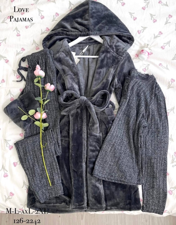 بيجامه 3 قطع 