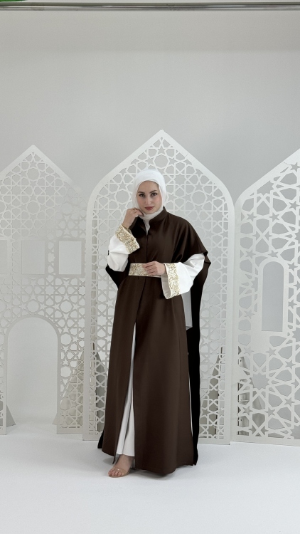 طقم السلام باللون البني نقشة الخط