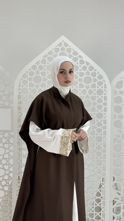 طقم السلام باللون البني نقشة الخط