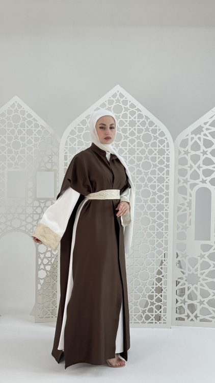  الطقم السلام باللون البني