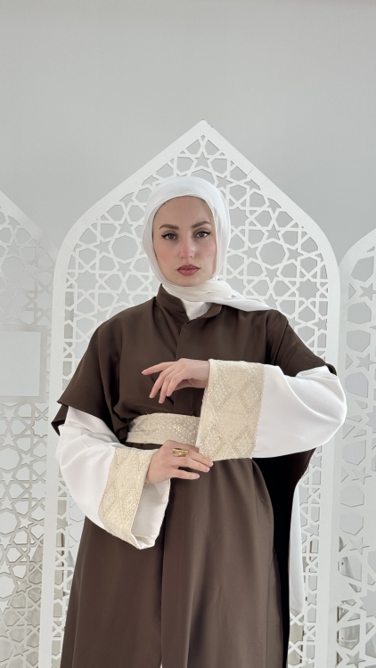  الطقم السلام باللون البني