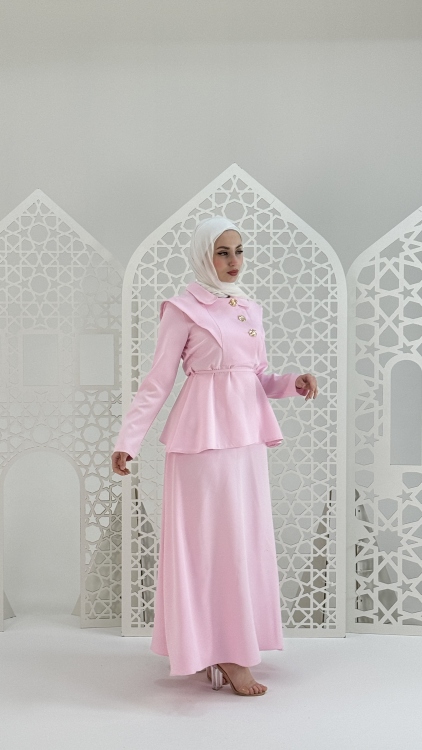 طقم (روح) باللون الزهري