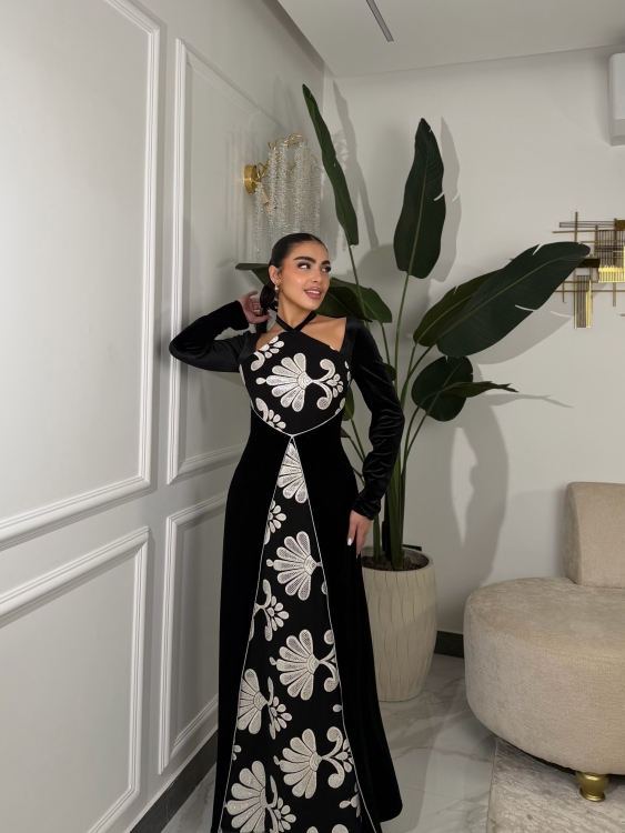 Black velvet  Sexy embroidered halter neck dress جلابية جذابة