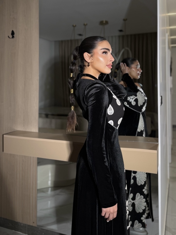 Black velvet  Sexy embroidered halter neck dress جلابية جذابة