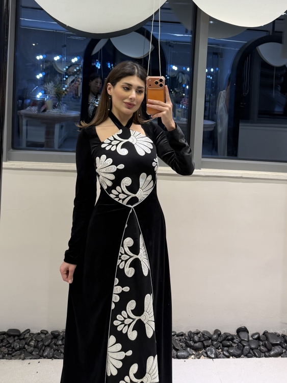 Black velvet  Sexy embroidered halter neck dress جلابية جذابة