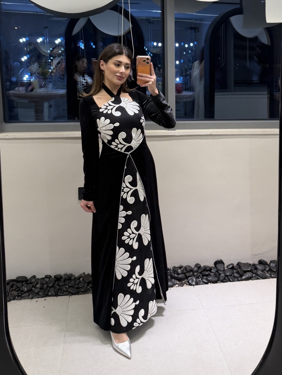Black velvet  Sexy embroidered halter neck dress جلابية جذابة