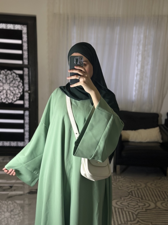 عباية باربي جولد