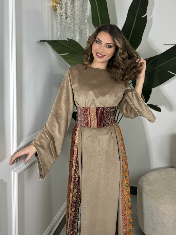 جلابية ياسمينا   Jalabiya With Floral Belt 