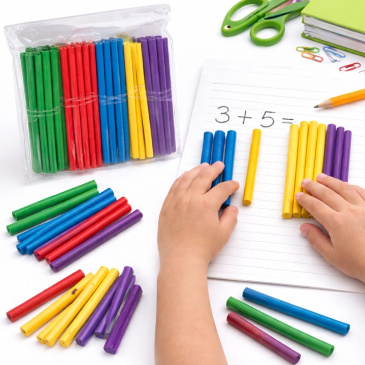 أعواد خشب ملونة 