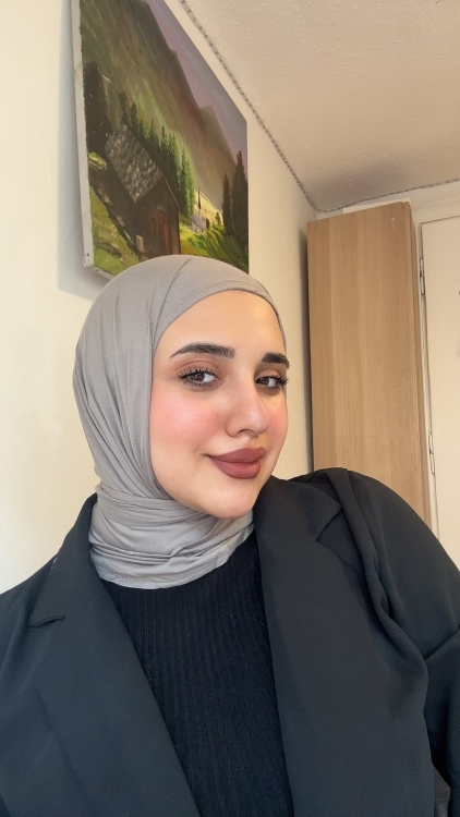 حجاب قطن مثلث بيج غامق 