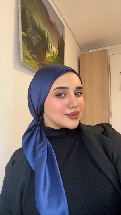 سكارڤ سادة كحلي 