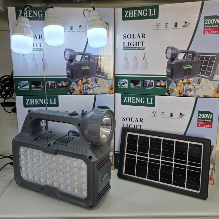 بور بانك طاقة شمسية مع ثلاث لمبات مع خلية شمسية يشحن عن طريق شمس