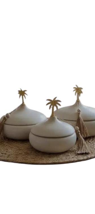 مضيفة معدن حجم وسط