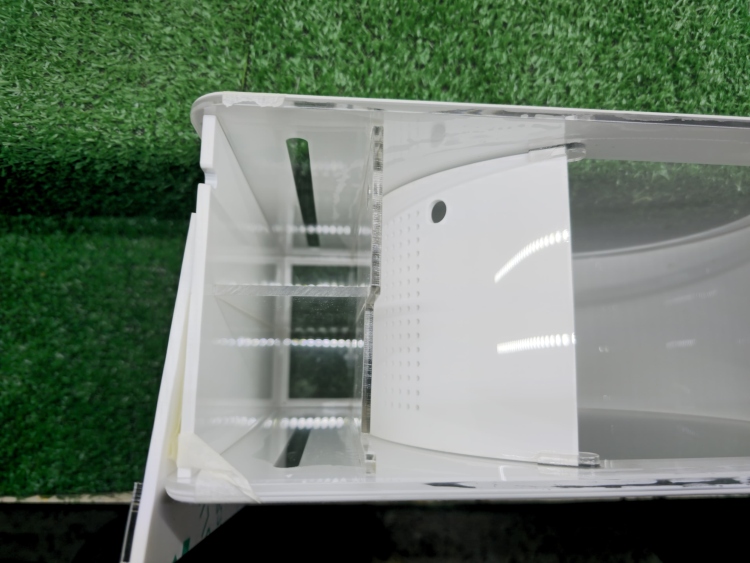 حوض سمك مضيئ بإضاءة LED