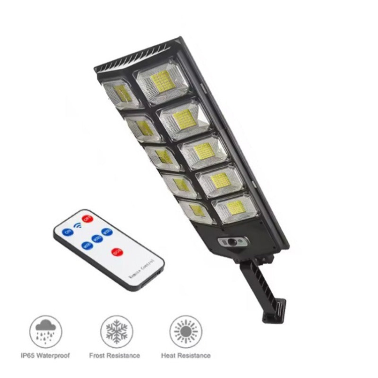 كشاف طاقة شمسية 12 عين يعمل مستمر 4 ساعات او على الحركة مدة اطول 