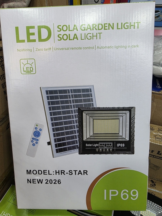 كشاف طاقة شمسية مع ريموت كنترول 