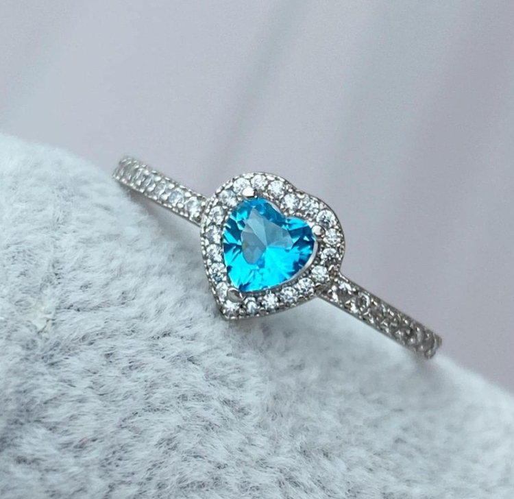 خاتم موديل  بندورا مختوم مع لابوبو 