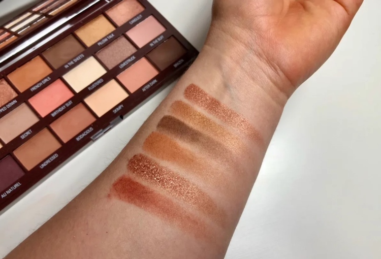 I Heart Revolution Nudes Chocolate Eye Shadow Palette رفليوشن، ايشدو