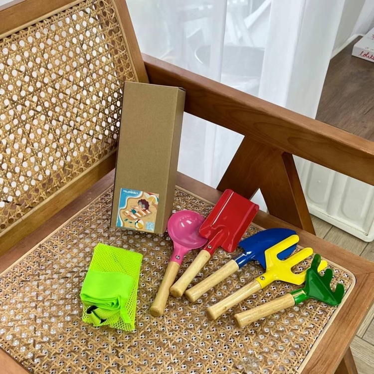ألعاب أطفال 